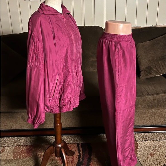 Activate • Vintage • 1990’s • Burgundy • 100% Silk • Large • Track Suit - Picture 13 of 14